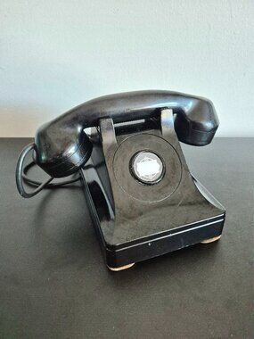 1940s Northern Electric Telephone Model 302 Desk Telephone